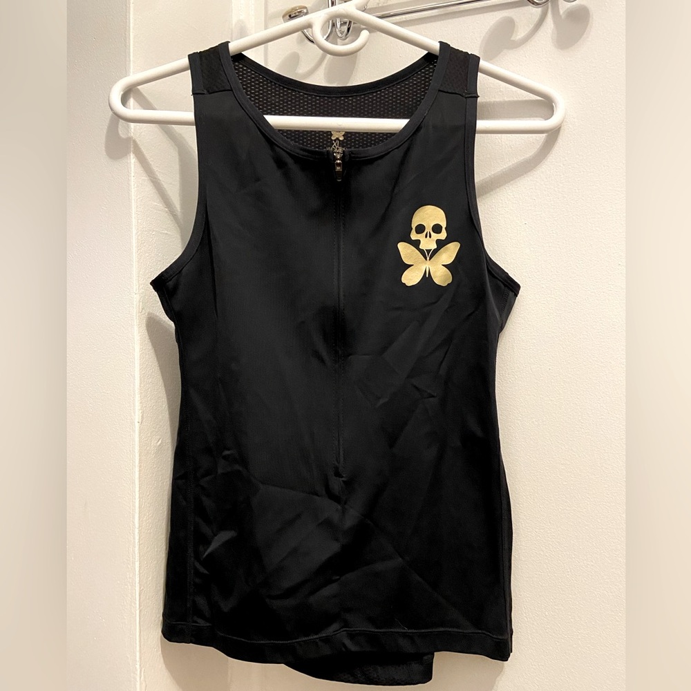 Betty Designs Tri Top